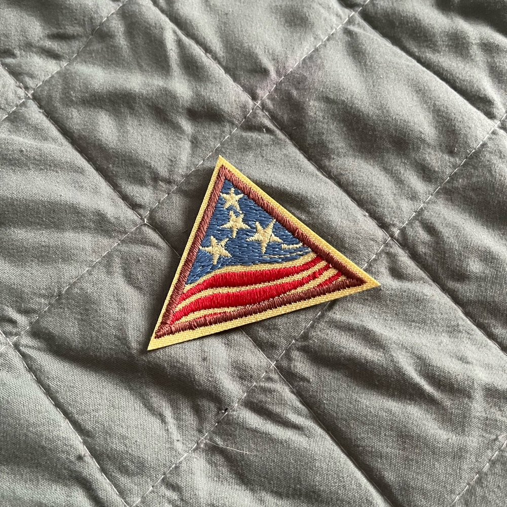 Girl Scouts Wave the Flag Badge